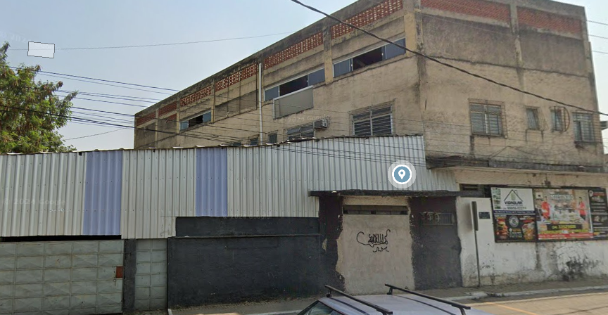 IMÓVEL COMERCIAL EM ITATIAIA - TERRENO COM ÁREA APROXIMADA DE 1.000m², com frente para faixa de domínio da RODOVIA PRESIDENTE DUTRA - um prédio com 03 andares, localizado em Itatiaia - RJ